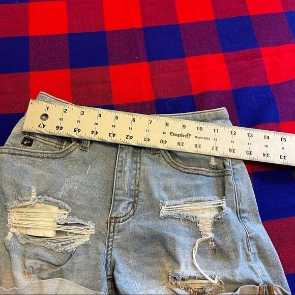 KanCan Light Wash Destroyed Denim Shorts Size 24 - Picture 9 of 11